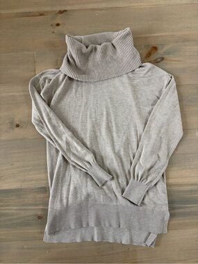 LOFT Women’s Medium Taupe Wide Turtleneck Tunic Sweater